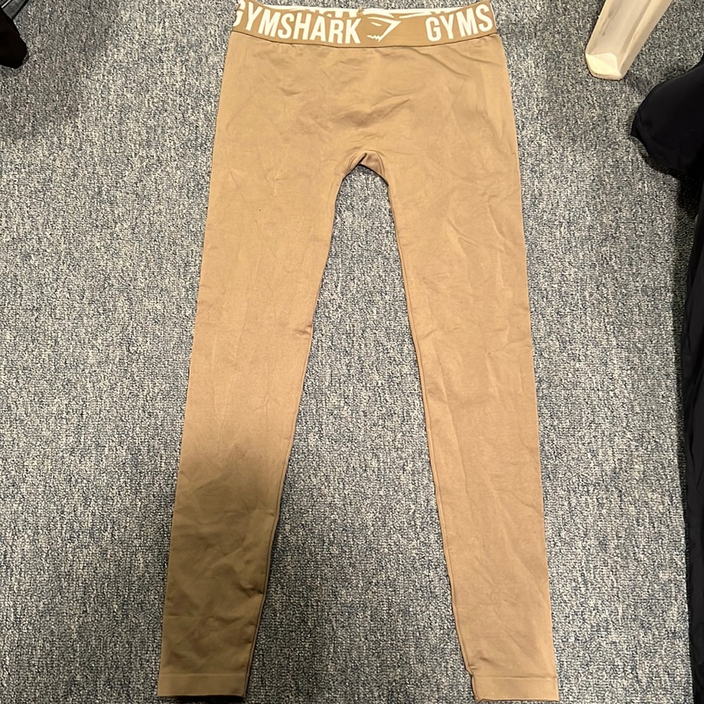 Gym shark tan leggings size small